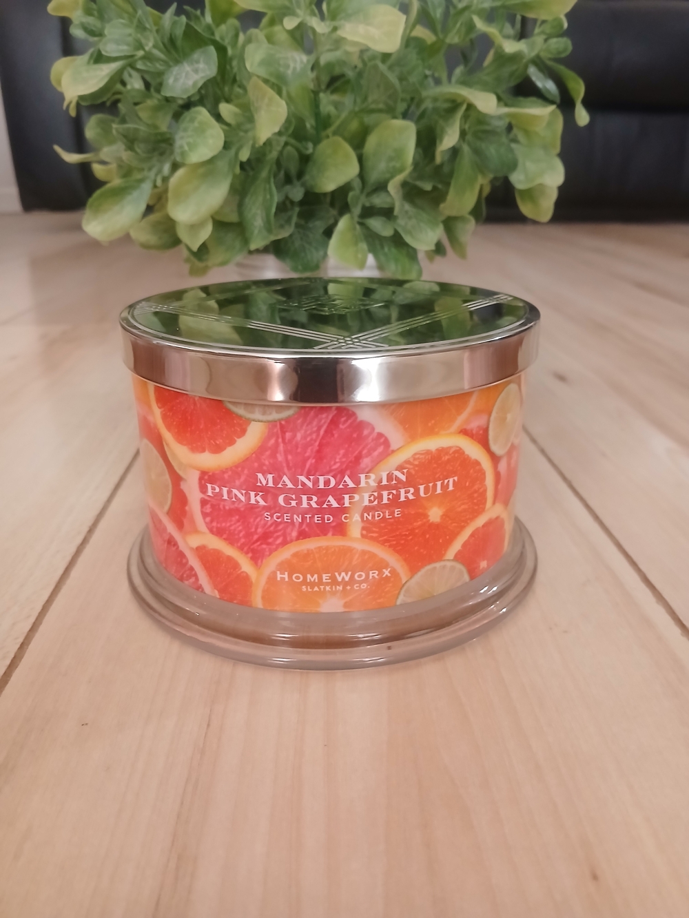 Homeworx Slatkin Co. Mandarin Pink Grapefruit Scented Candle ~ 18 Oz.